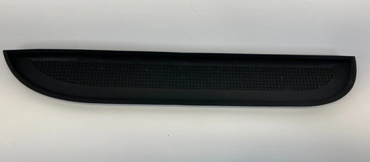 2006-2009 RANGE ROVER SPORT FRONT CENTER CONSOLE RIGHT SIDE INCERT RUBBER MAT