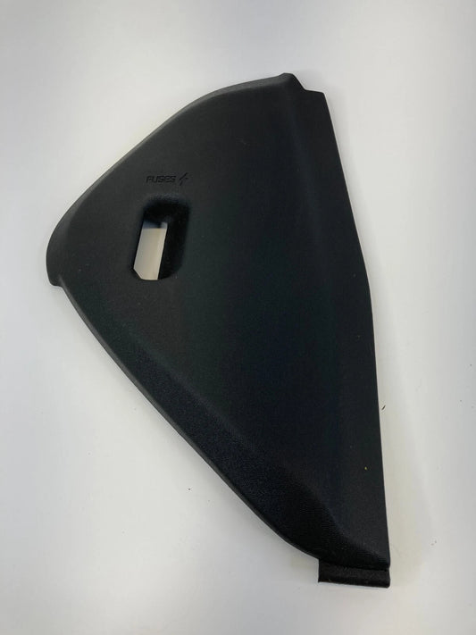 2004-2008 PONTIAC GRAND PRIX DASH RIGHT SIDE END CAP COVER TRIM 10446795 OEM