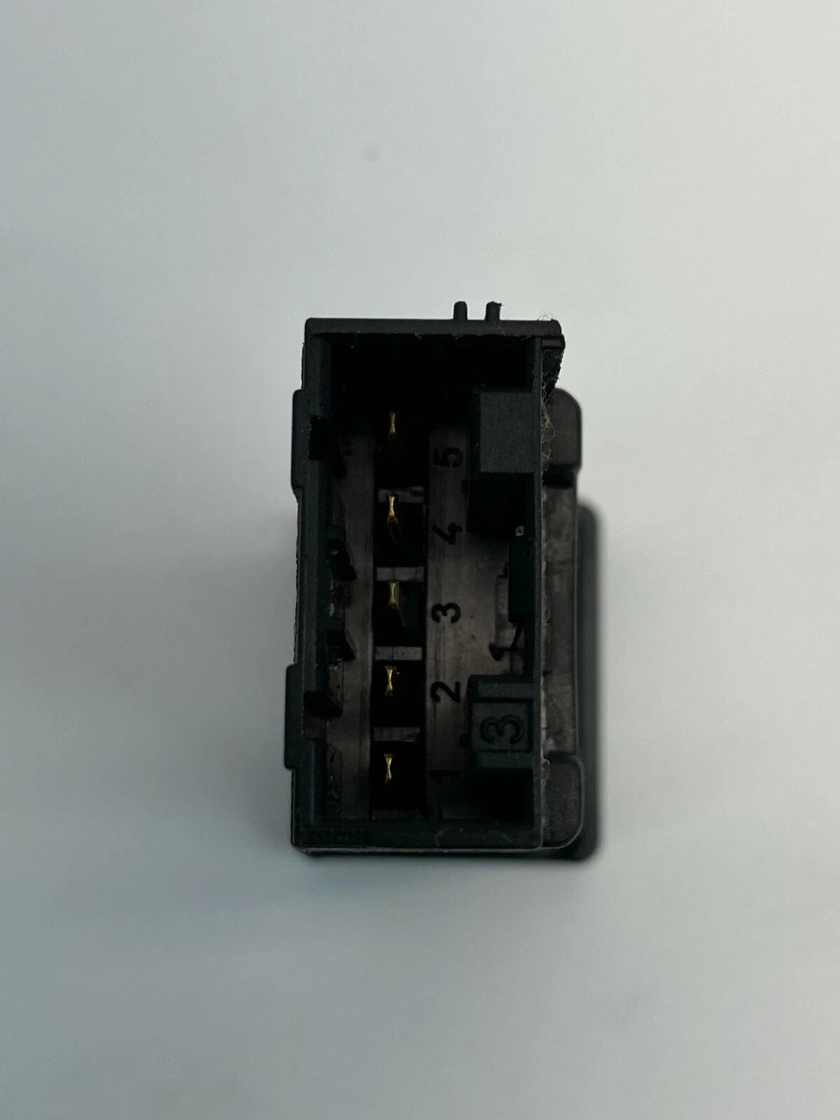 03 04 LAND ROVER DISCOVERY HAZARD WARNING LIGHT CONTROL SWITCH BUTTON YUG000730P
