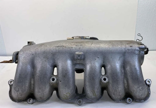 1998-2005 LEXUS GS300 3.0L V6 UPPER ENGINE INTAKE MANIFOLD ASSEMBLY OEM