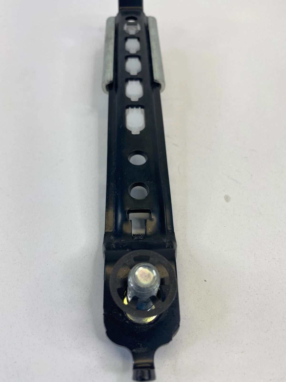 2008-2015 MITSUBISHI LANCER SEDAN FRONT LEFT SEAT BELT HEIGHT ADJUSTER E628001