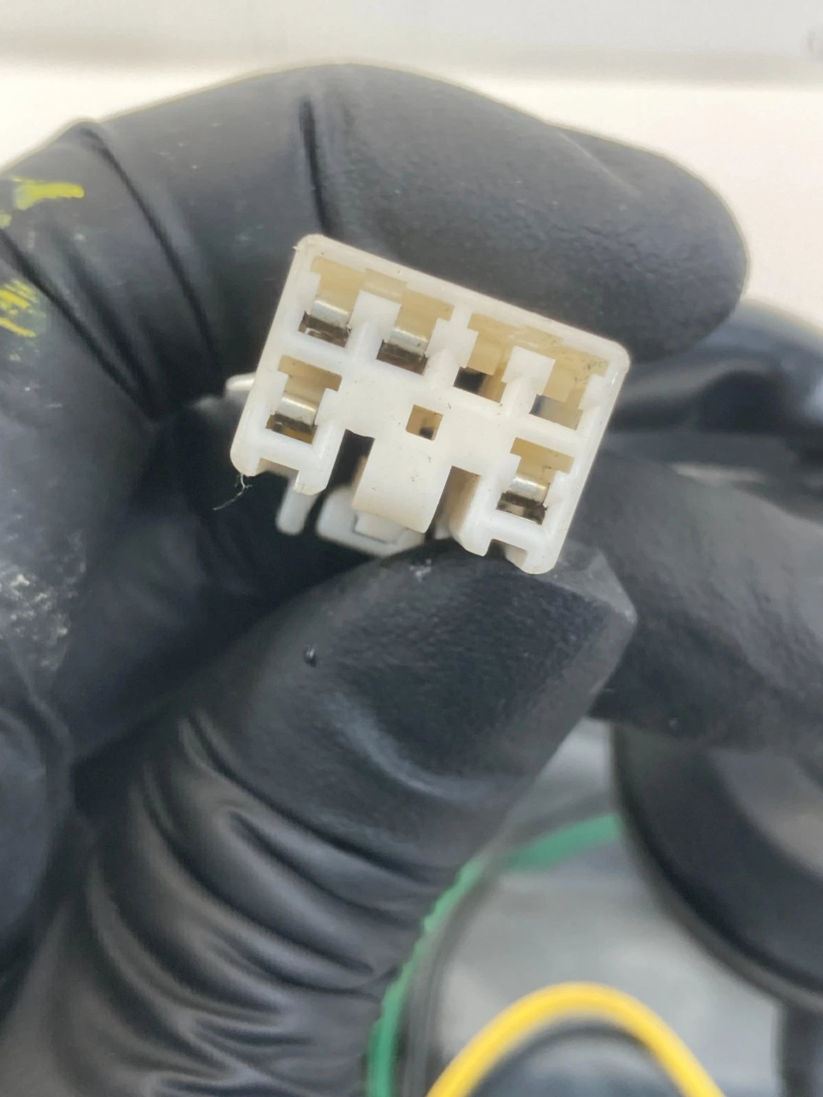 2011-2013 HYUNDAI ELANTRA SEDAN REAR RIGHT SIDE OUTER TAILLIGHT LAMP OEM