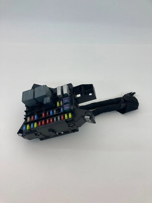 2005-2007 SATURN RELAY 05-08 UPLANDER FUSE BOX RELAY JUNCTION BLOCK 15209933 OEM
