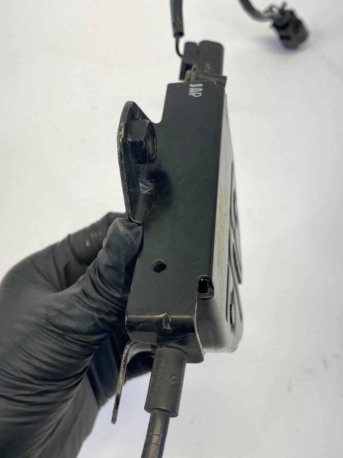 2013-2018 HYUNDAI SANTA FE SPORT FRONT HOOD LOCK LATCH RELEASE ACTUATOR OEM
