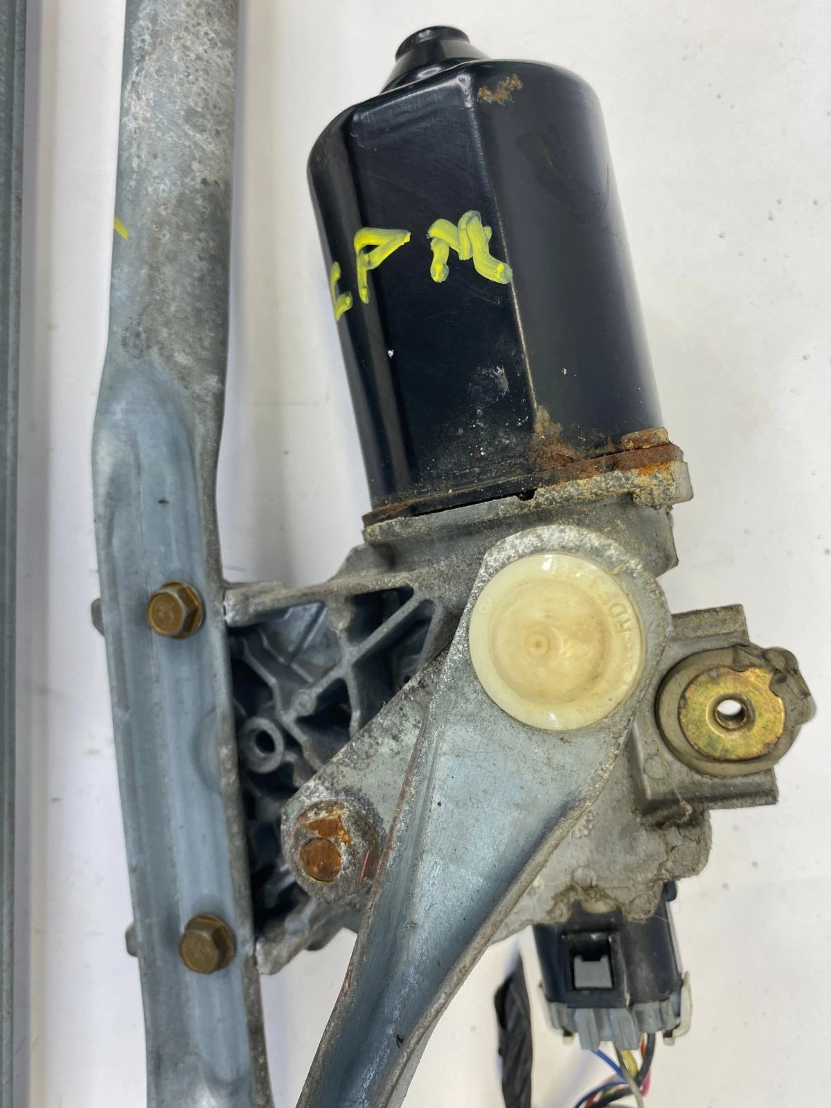 2003 03 CHEVY TAHOE YUKON FRONT WINDSHIELD WIPER MOTOR W/ LINKAGE 15166514 OEM