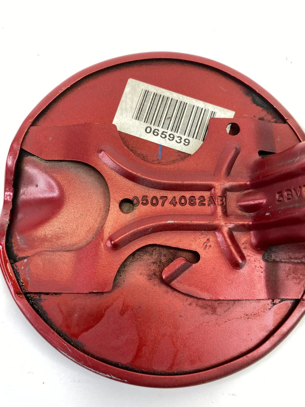 2007-2012 DODGE CALIBER HATCHBACK FUEL FILLER DOOR GAS LID COVER 05074082AB OEM