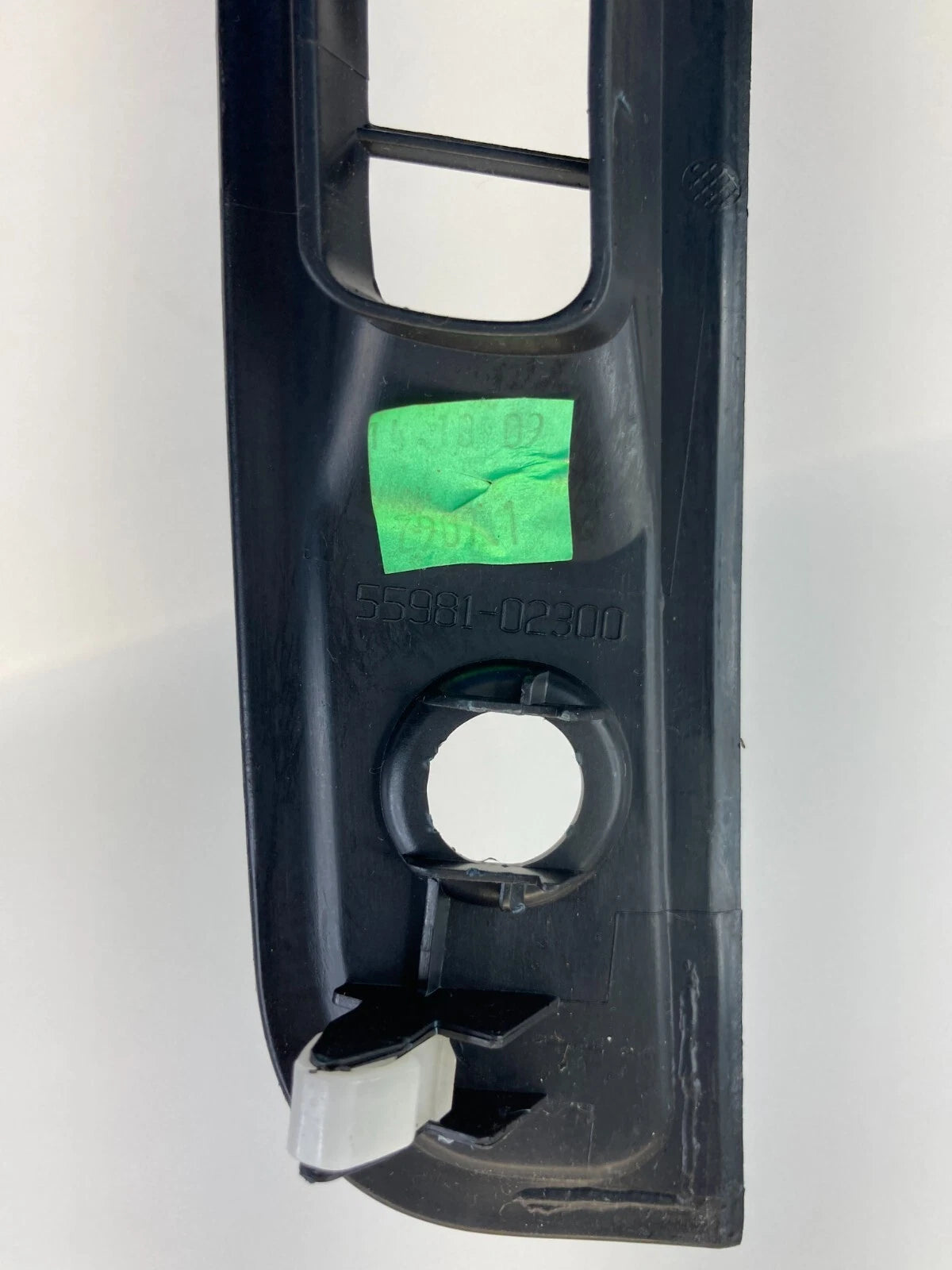 14-19 TOYOTA COROLLA FRONT UPPER DASH DEFROSTER GRILLE MOLDING TRIM 55981-02300