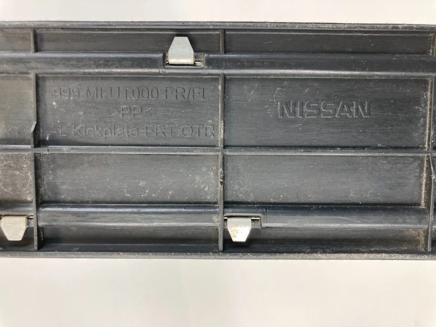2007-2013 NISSAN ALTIMA FRONT LEFT DOOR SCUFF SILL TRIM PLATE 999M1-UT000 OEM