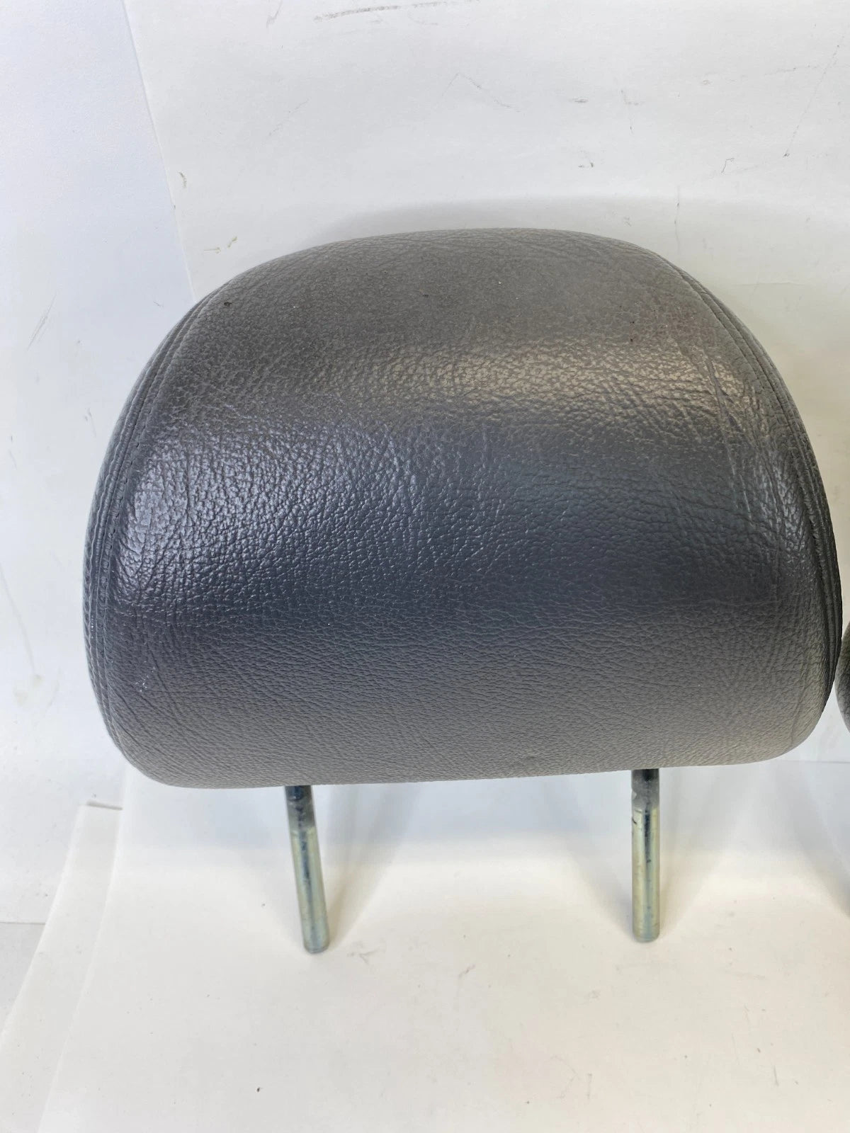 05-07 HONDA ODYSSEY DRIVER PASSENGER SIDE FRONT SEAT HEAD REST SUPPORT SET OEM