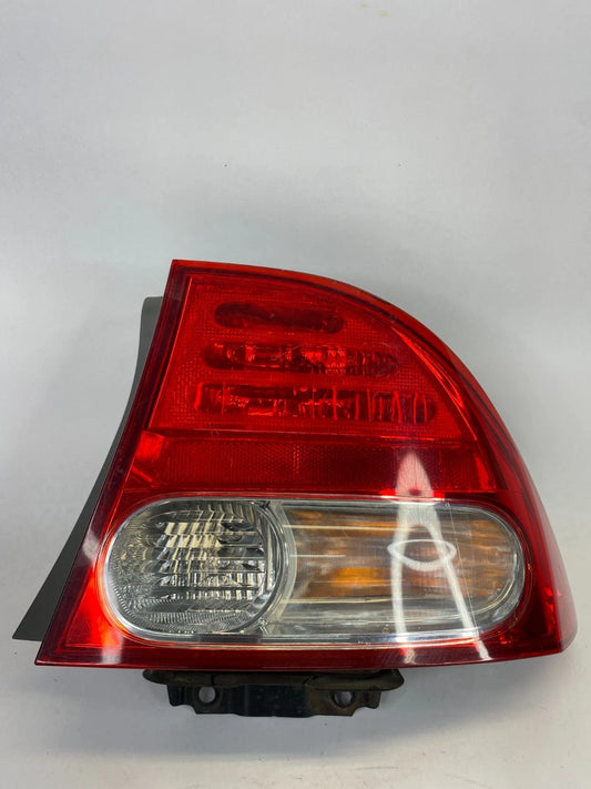 2009 2010 2011 HONDA CIVIC SEDAN RIGHT PASSENGER OUTER TAILLIGHT TAIL LIGHT OEM