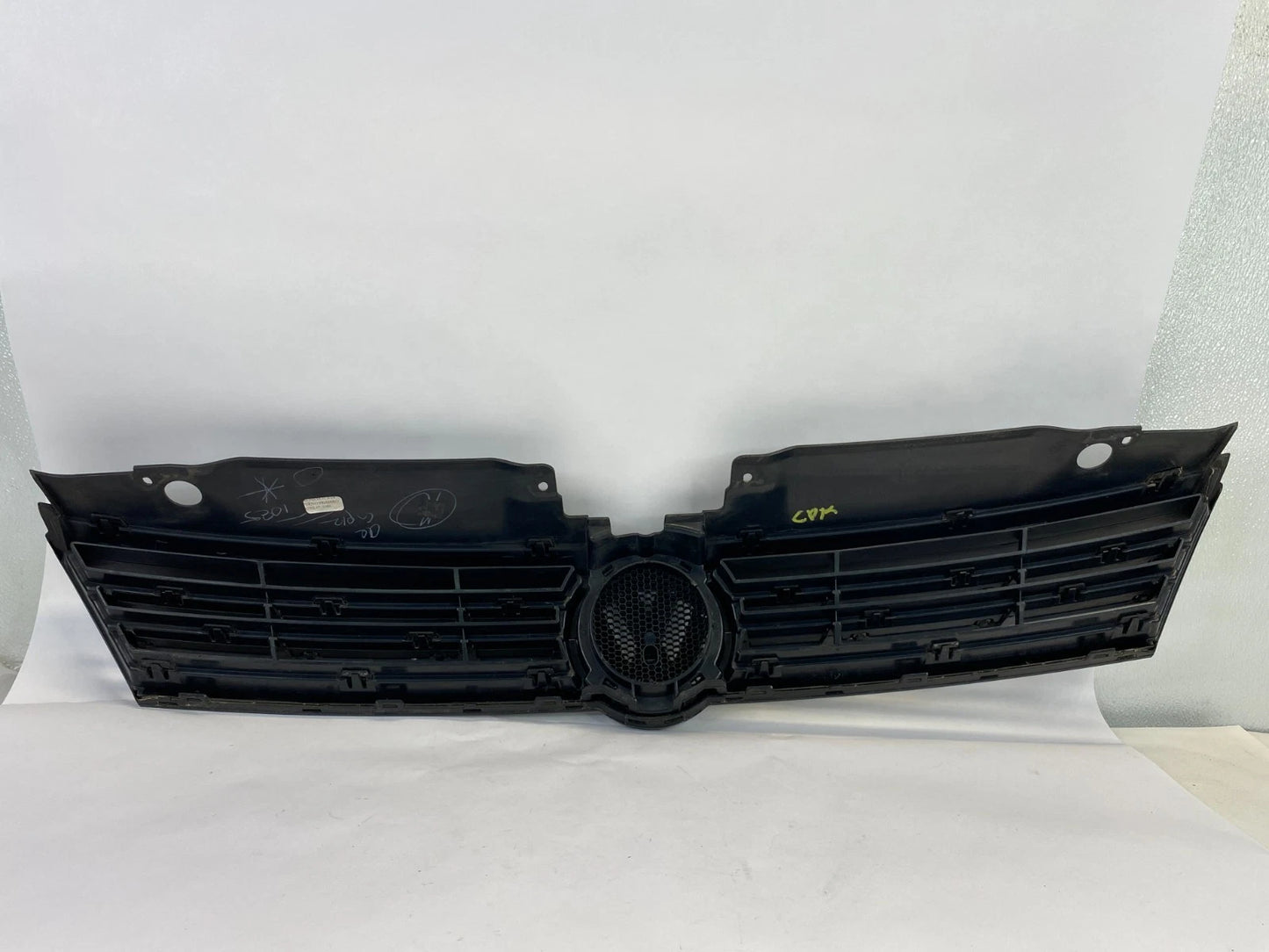 2011-2014 VOLKSWAGEN JETTA FRONT BUMPER UPPER GRILL GRILLE 5C6-853-653