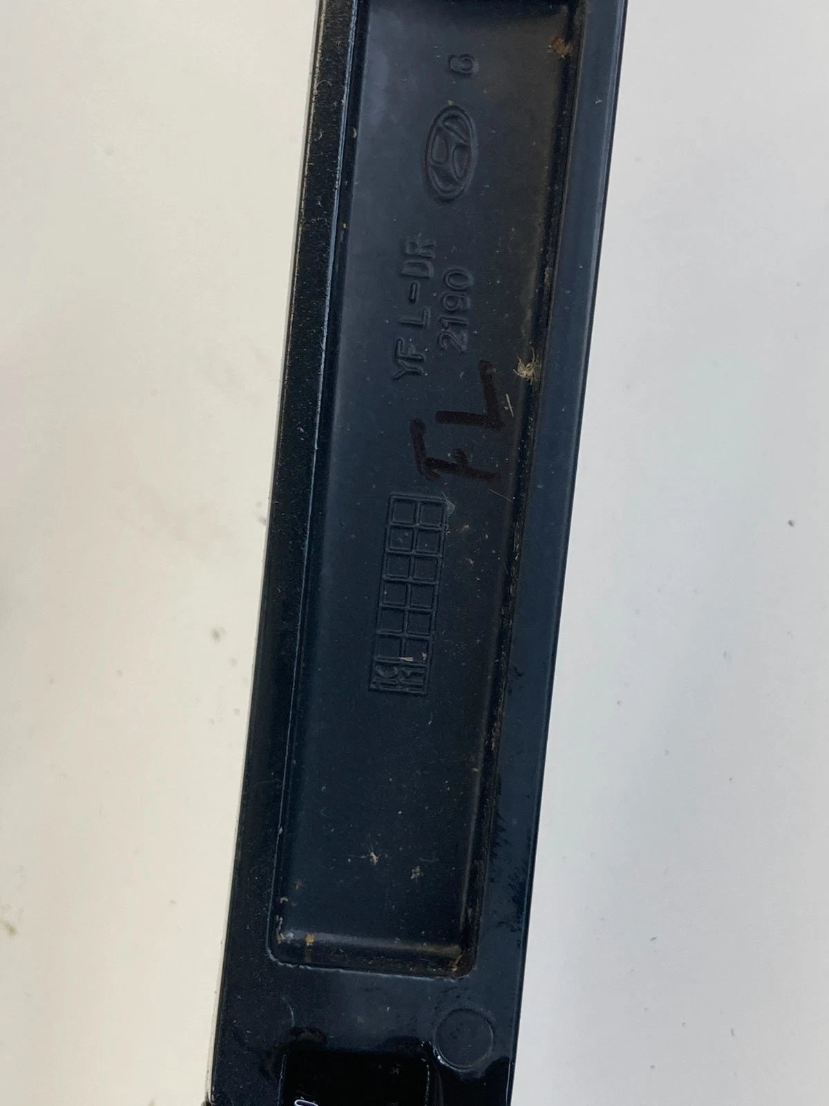 2010-2015 HYUNDAI SONATA FRONT WINDSHIELD WIPER ARMS LEFT RIGHT PAIR SET OEM