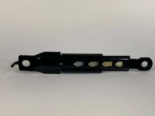 12-17 HYUNDAI ACCENT FRONT RIGHT PASSENGER SIDE SEAT BELT HEIGHT ADJUSTER OEM
