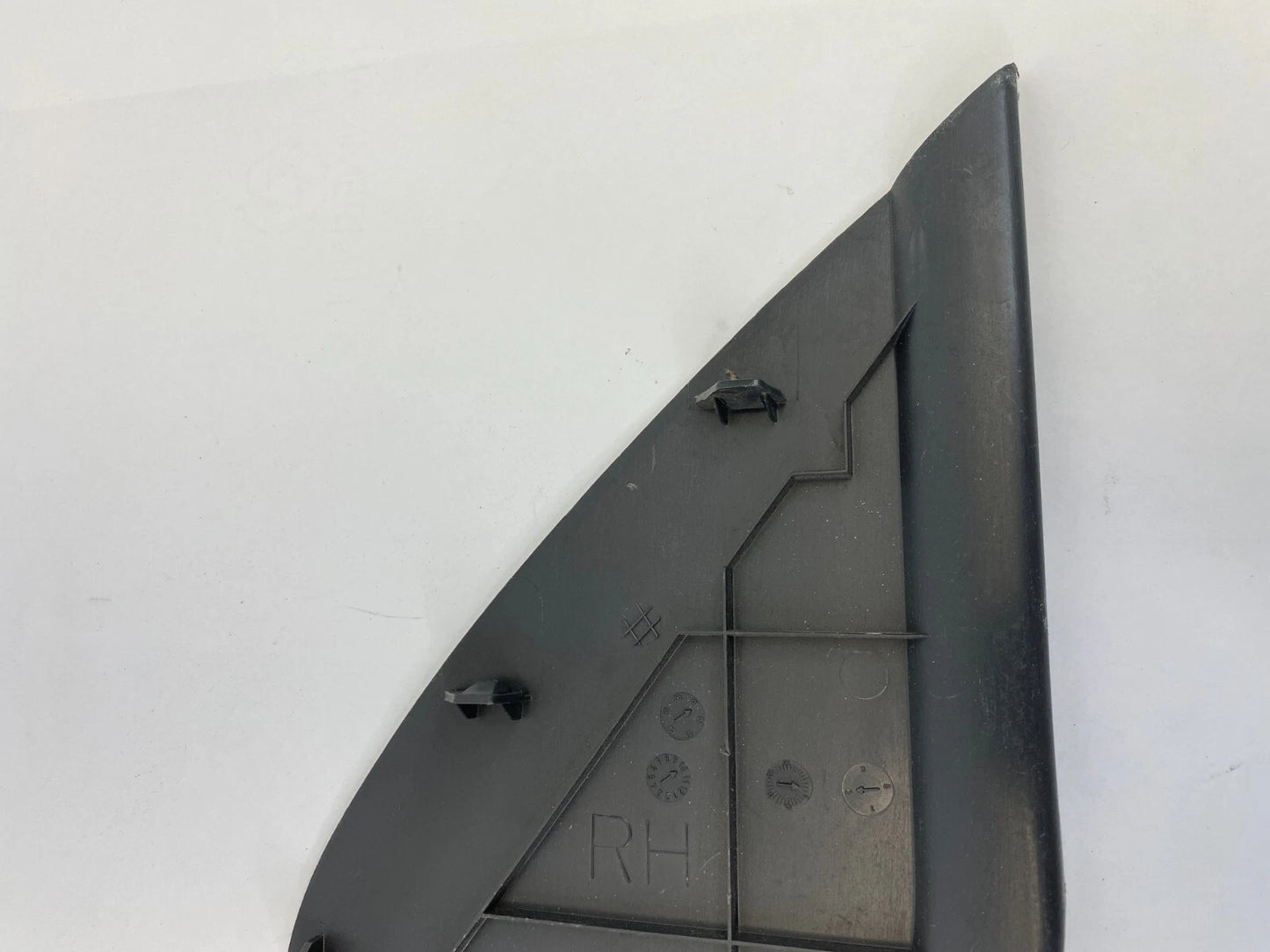 03-07 FORD ESCAPE DASH RIGHT PASSENGER SIDE END CAP COVER TRIM YL84-7804480-B