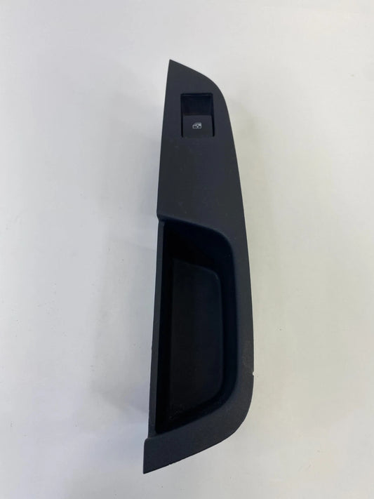 2010-2017 CHEVROLET EQUINOX REAR LEFT DOOR WINDOW CONTROL SWITCH BEZEL 20933566