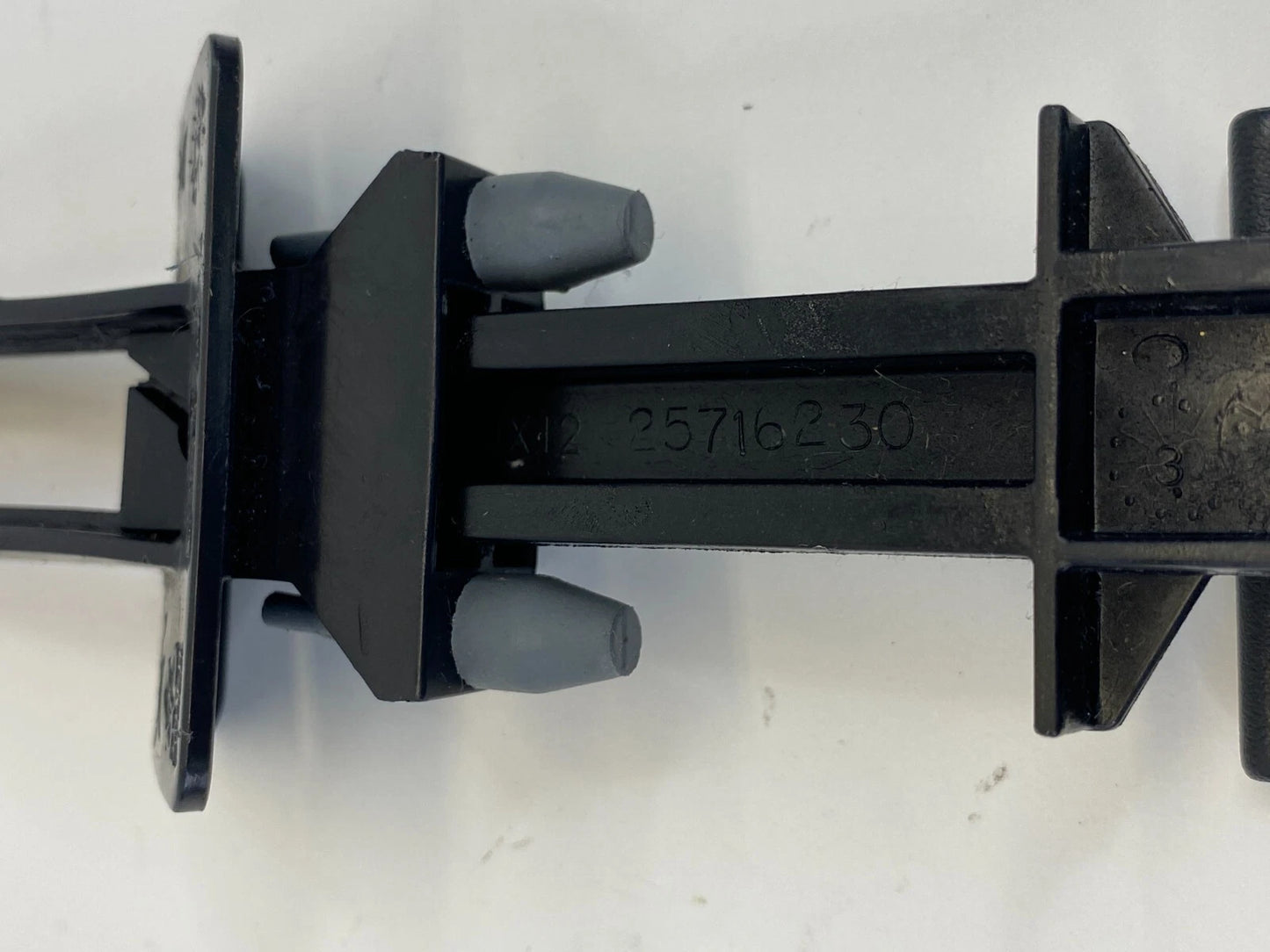 2004-2009 CADILLAC CTS EMERGENCY PARKING BRAKE RELEASE LEVER HANDLE 25716230 OEM