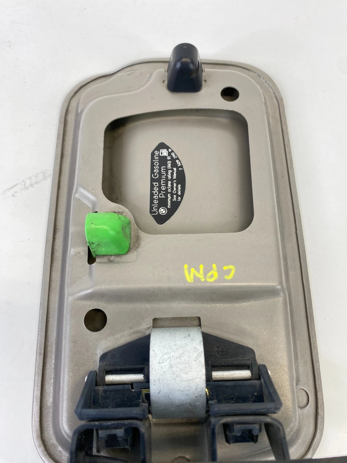 2000-2006 BMW X5 REAR QUARTER PANEL GAS TANK FILLER FLAP DOOR COVER OEM