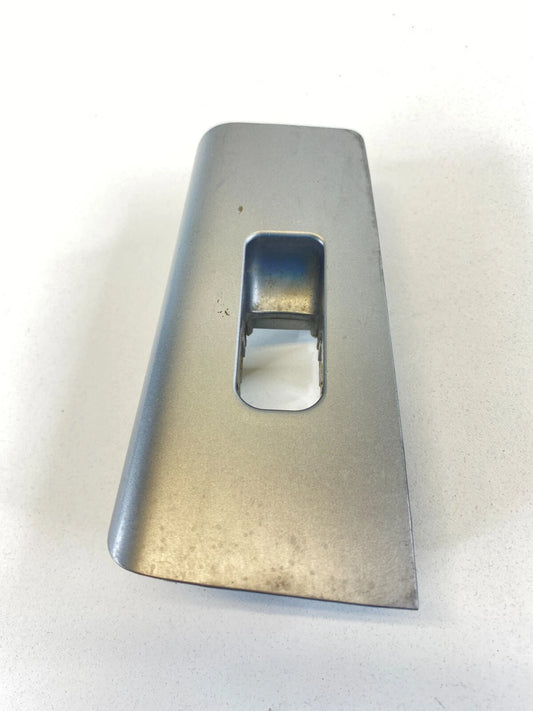 10-12 HYUNDAI SANTA FE REAR RIGHT WINDOW SWITCH COVER BEZEL TRIM 371521-1110
