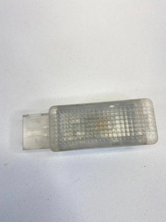 2007-2018 VOLKSWAGEN JETTA INTERIOR GLOVE BOX WARNING LIGHT LAMP 7L0947415 OEM
