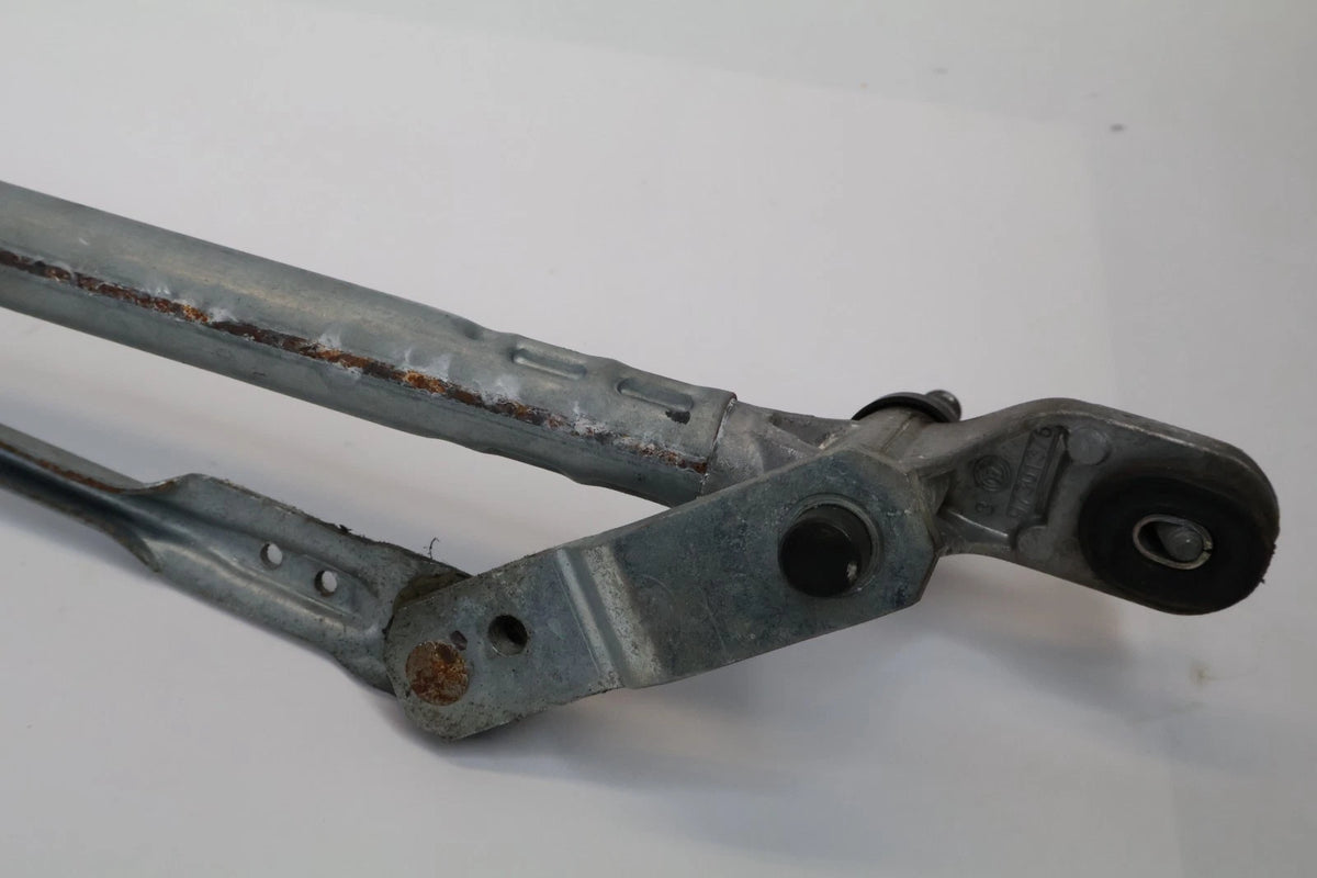 2016-2019 CHEVROLET CRUZE FRONT WINDSHIELD WIPER MOTOR W/ LINKAGE 3397021843 OEM