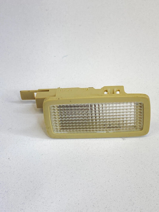 2003-2010 VOLKSWAGEN BEETLE CONVERTIBLE FRONT OVERHEAD INTERIOR MAP LIGHT LAMP