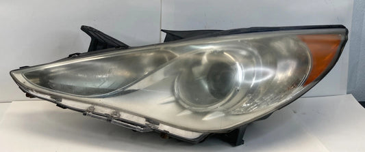 2011-2014 HYUNDAI SONATA LEFT SIDE HEADLIGHT HEADLAMP HALOGEN OEM 921013Q