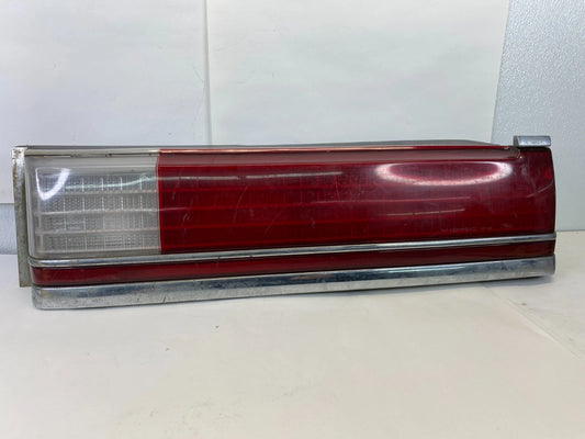 1988-1991 MERCURY GRAND MARQUIS TAILLIGHT TAIL LIGHT LAMP PASSENGER RIGHT OEM