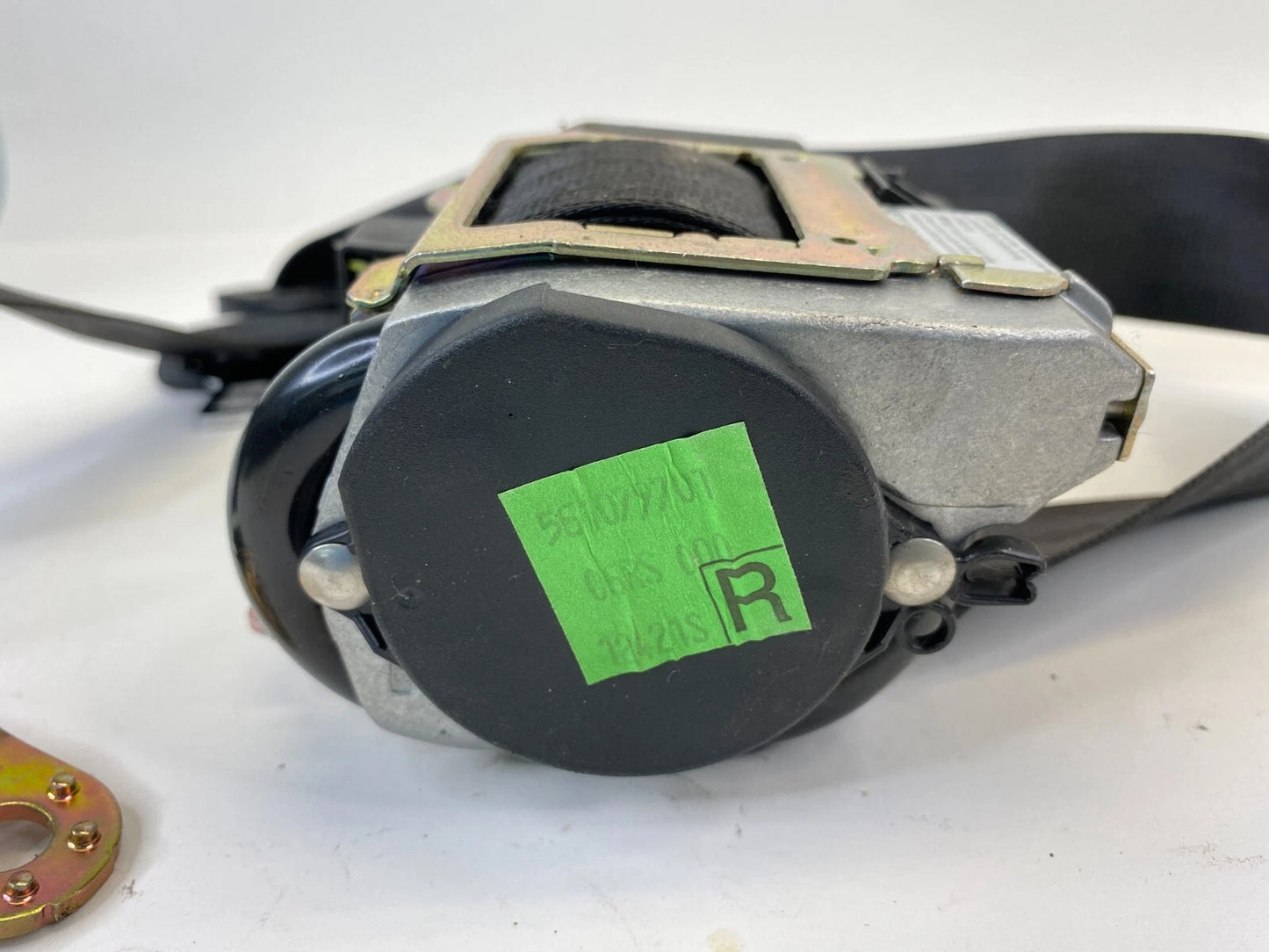 2001-2005 VW PASSAT FRONT RIGHT PASSENGER SEAT BELT RETRACTOR 561079701 OEM