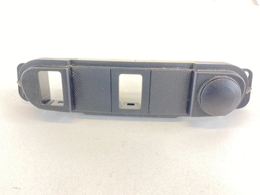2001-2005 CHRYSLER PT CRUISER INSTRUMENT PANEL SWITCH COVER BEZEL TRIM OEM