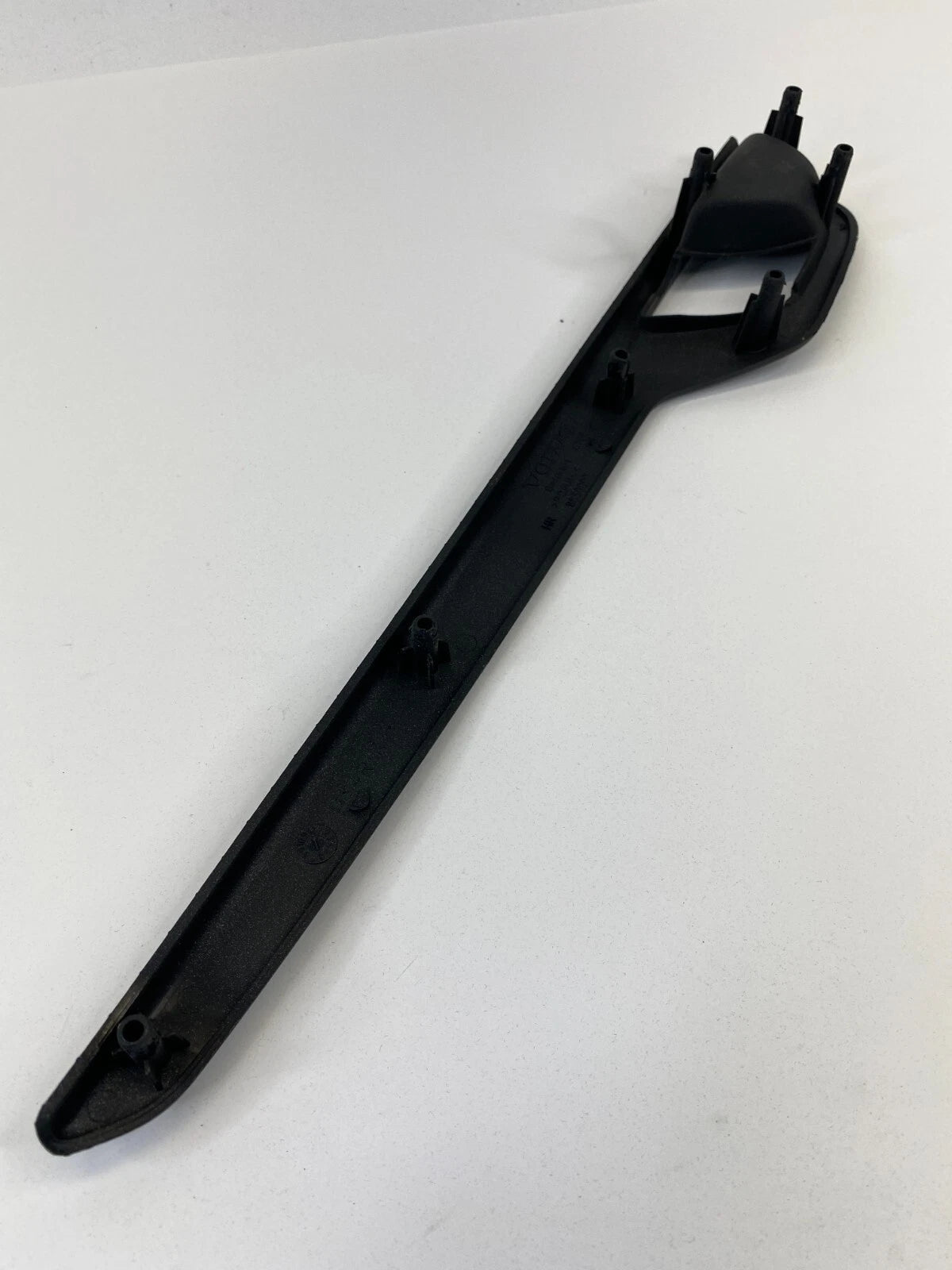 2001-2004 VOLVO S60 REAR RIGHT SIDE INNER DOOR HANDLE BEZEL TRIM PANEL 8650003