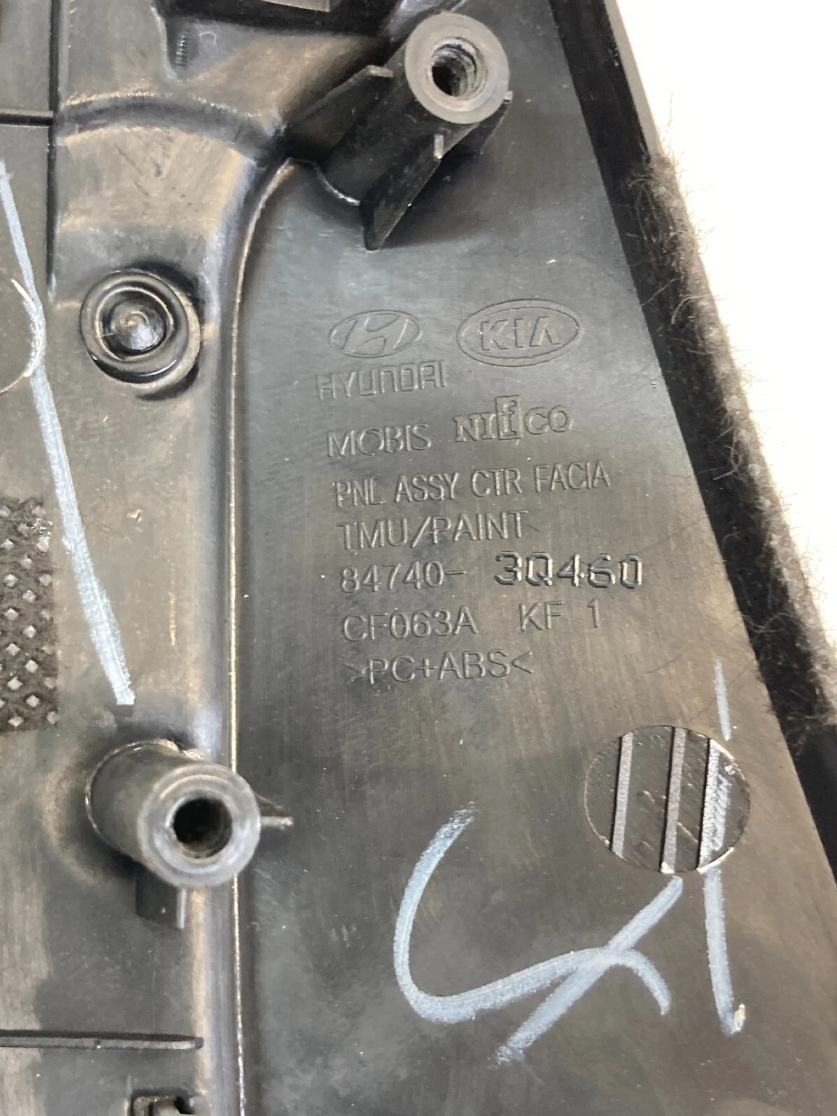 2012-2014 HYUNDAI SONATA DASH RADIO CLIMATE CONTROL HEATER BEZEL TRIM 847403Q460