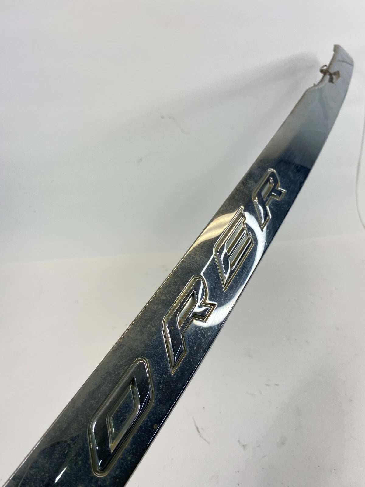 2013-2015 FORD POLICE INTERCEPTOR UTILITY REAR LIFTGATE MOLDING BB53-13B482-ABW