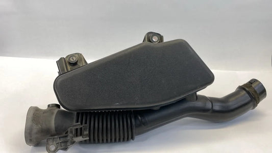 2010-2015 TOYOTA PRIUS 1.8L HYBRID AIR INTAKE RESONATOR BOX UNIT OEM 1775037010