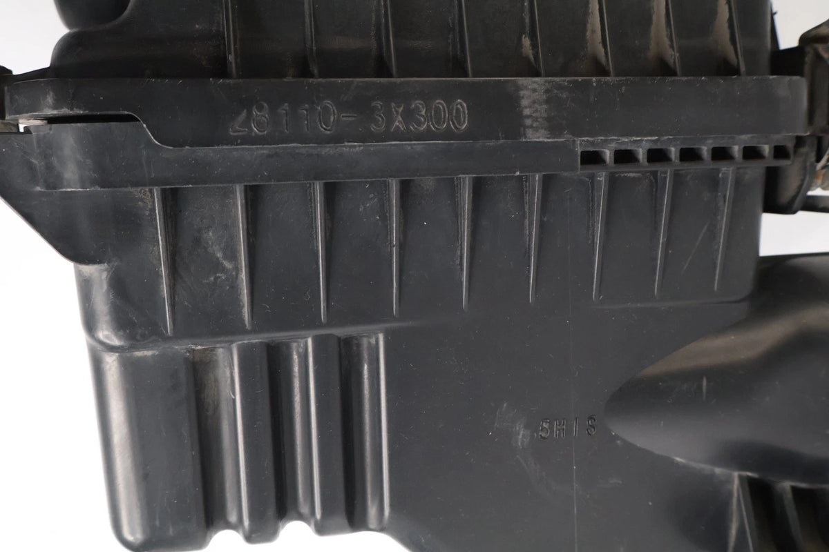 2011-2016 HYUNDAI ELANTRA 1.8L AIR CLEANER FILTER BOX HOUSING ASSY OEM 281103X30