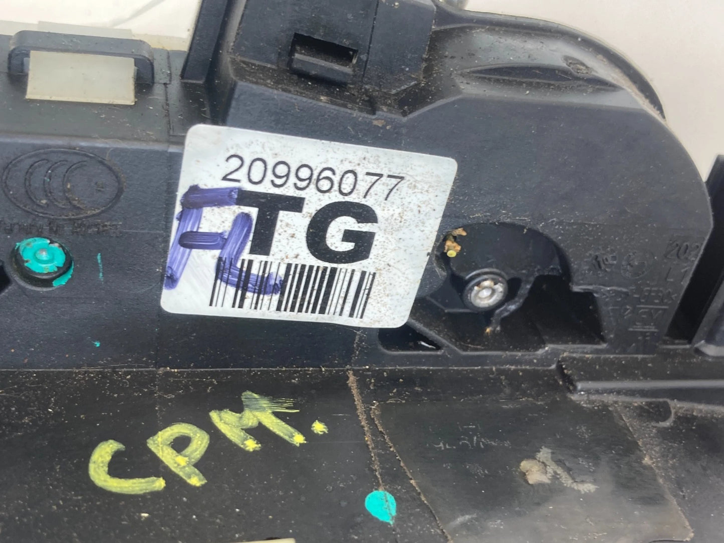 2010-2017 GMC TERRAIN FRONT LEFT DRIVER POWER DOOR LOCK ACTUATOR 20996077 OEM