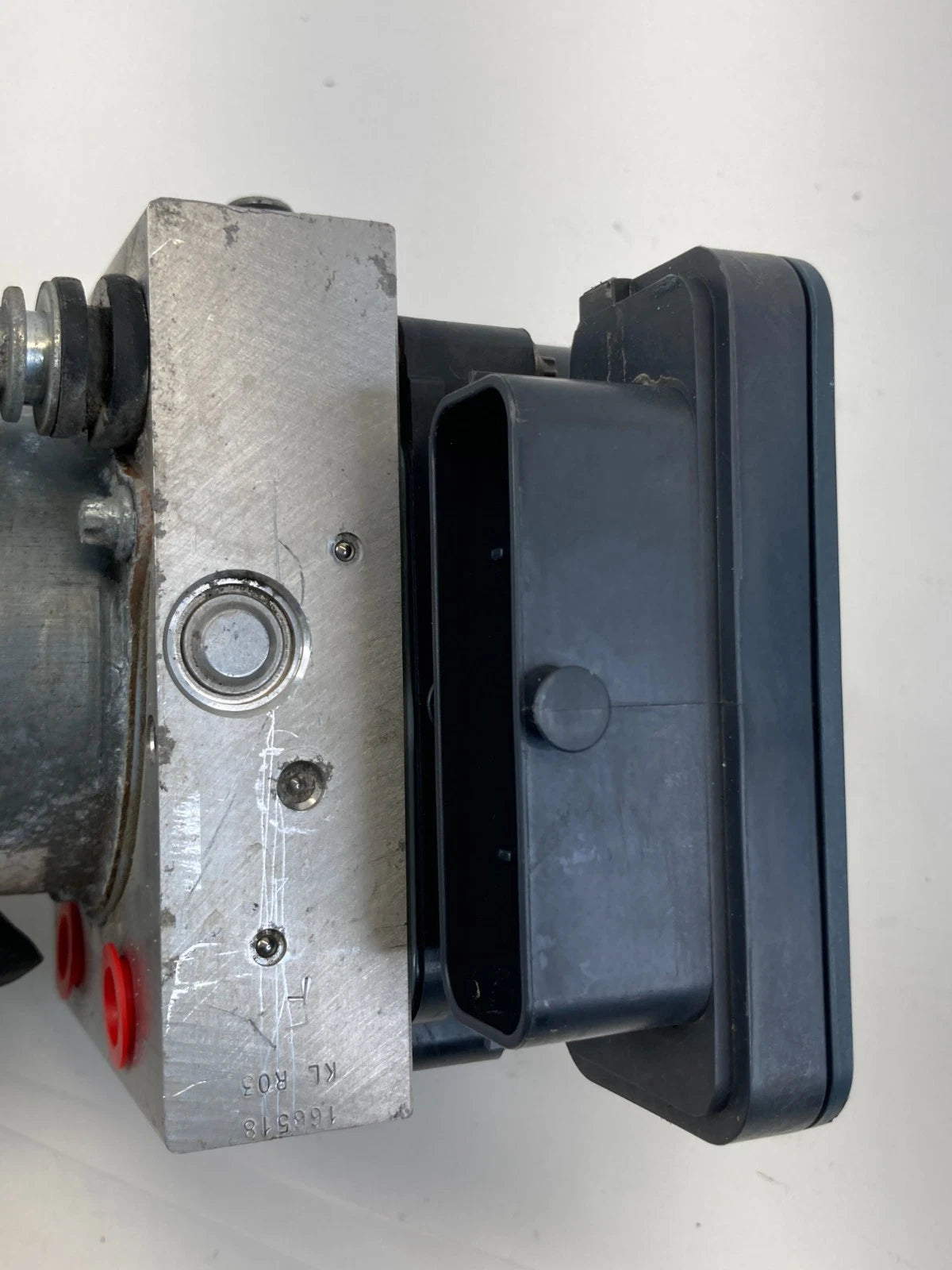 2015 CHRYSLER 200 2.4L FWD AT ABS CONTROL MODULE ANTI-LOCK BRAKE PUMP 68232470AB