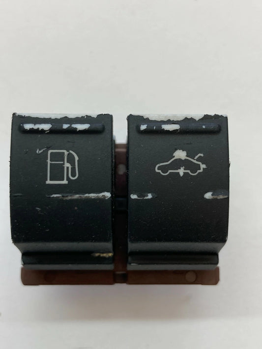 06-10 VW VOLKSWAGEN PASSAT SEDAN TRUNK & FUEL GAS TANK RELEASE SWITCH 3C0959903