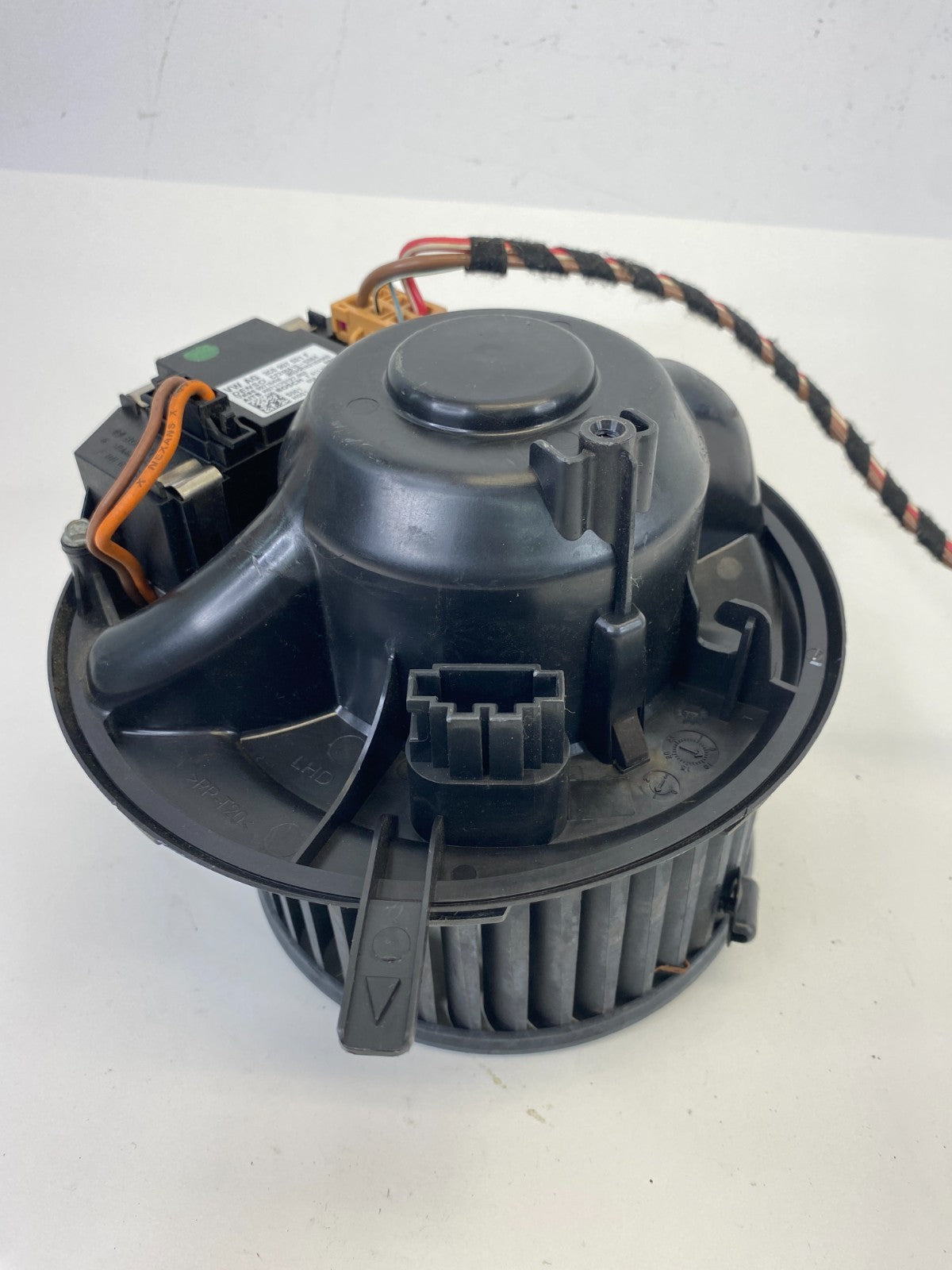 2012-2022 Volkswagen Passat A/C Heater Blower Motor Assembly 3C0-907-521F OEM