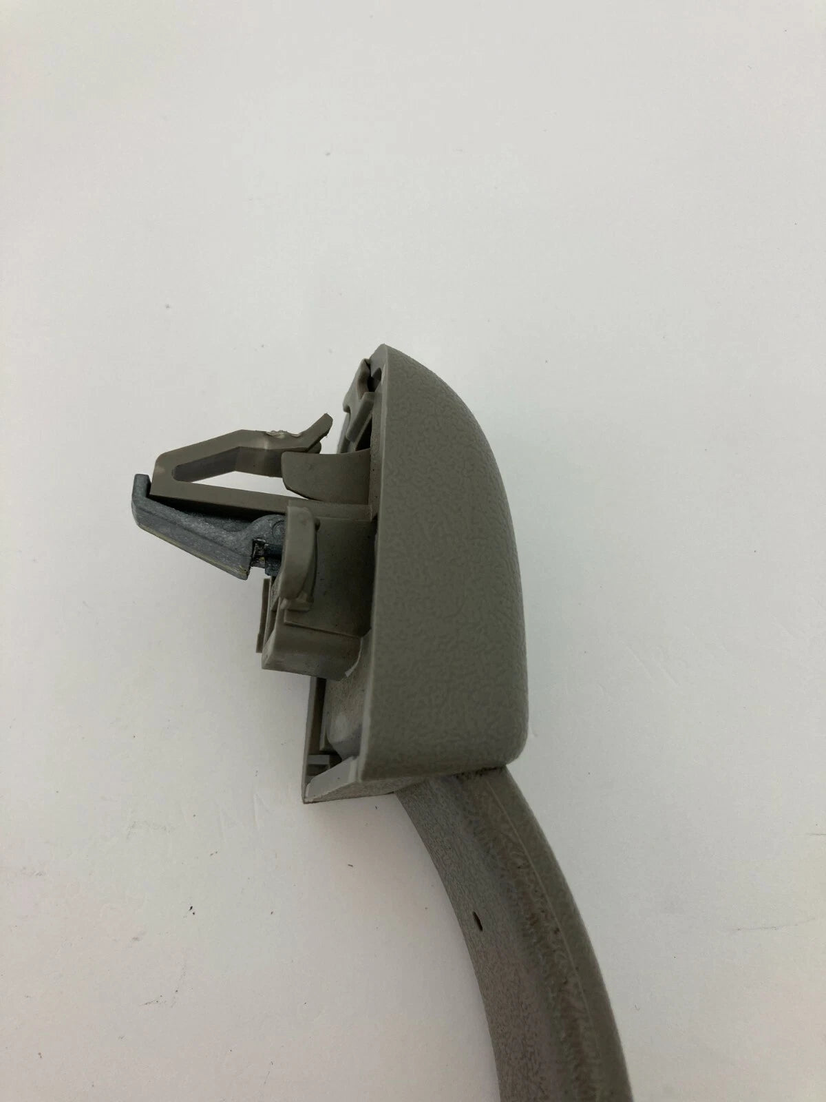 2004 BUICK RAINIER INTERIOR ROOF FRONT RIGHT PASSENGER GRAB GRAP GRIB HANDLE RH