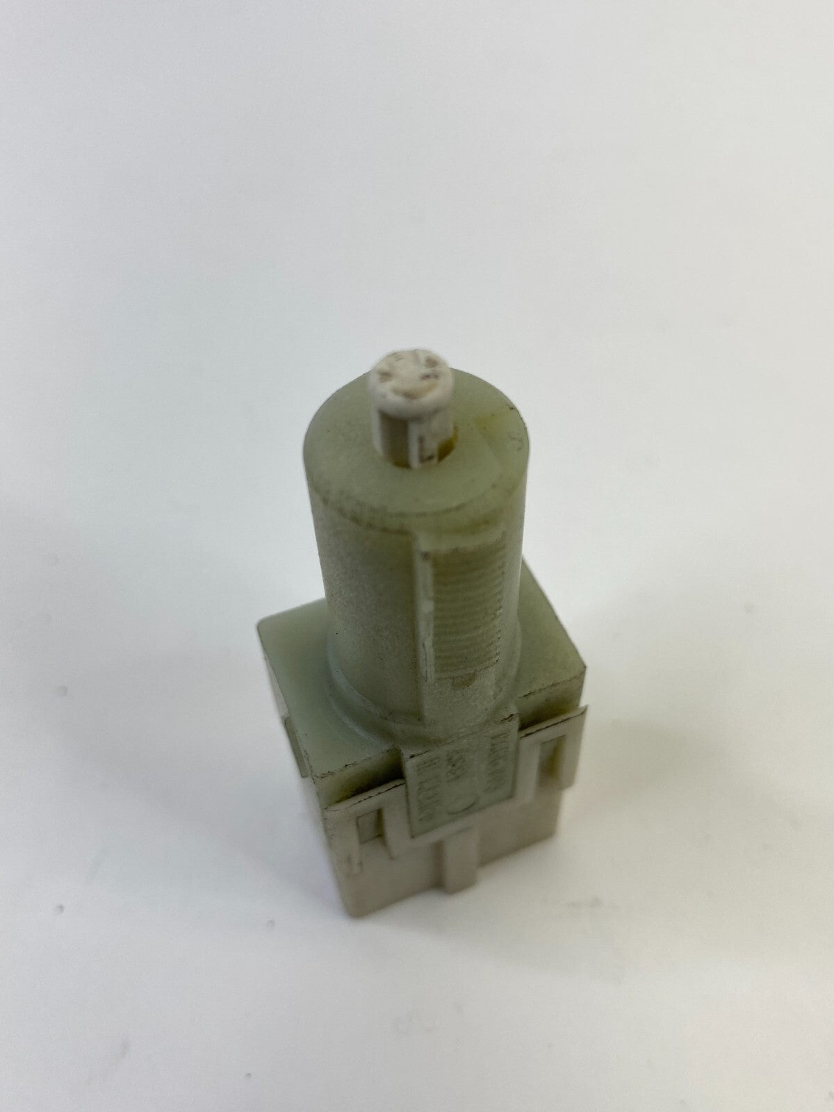 2008 2009 2010 Saturn Vue Brake Light Stop Lamp Stoplamp Switch 96628565 OEM