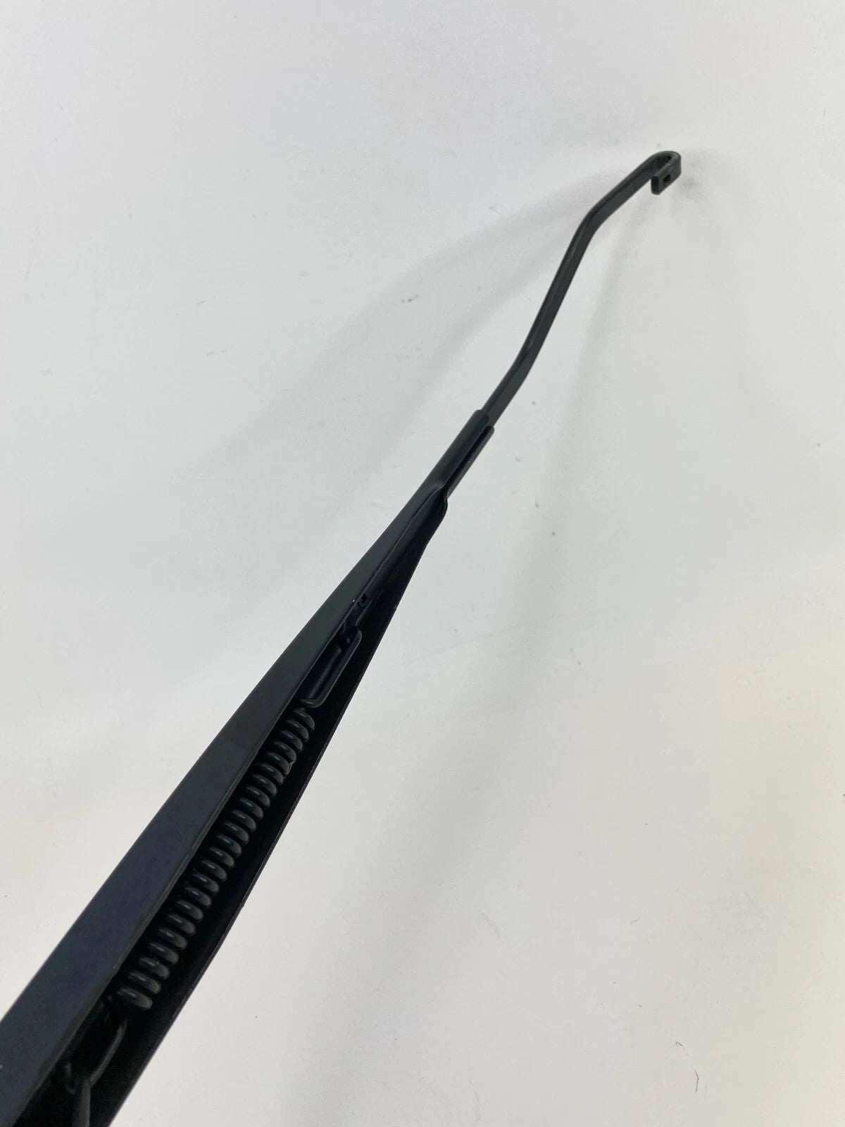 2016 CHEVROLET CRUZE LIMITED FRONT RIGHT GLASS WINDSHIELD WIPER ARM 95971328 OEM