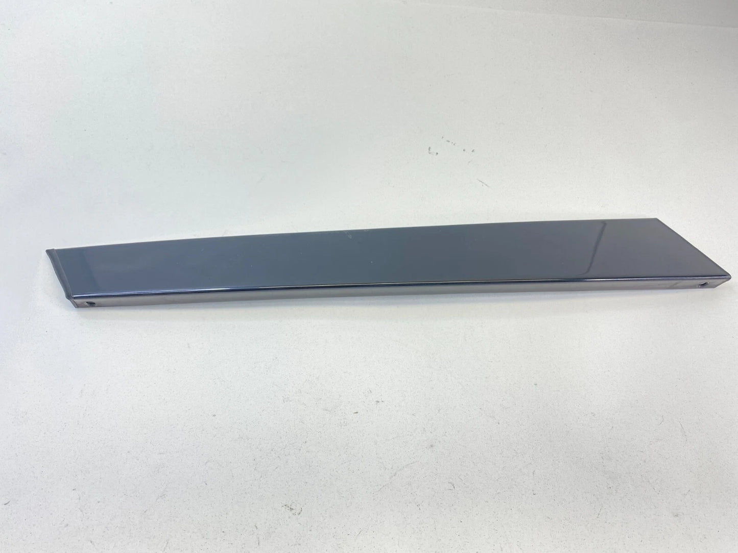 2004-2006 MERCEDES-BENZ E500 REAR RIGHT EXTERIOR DOOR PILLAR MOLDING TRIM COVER