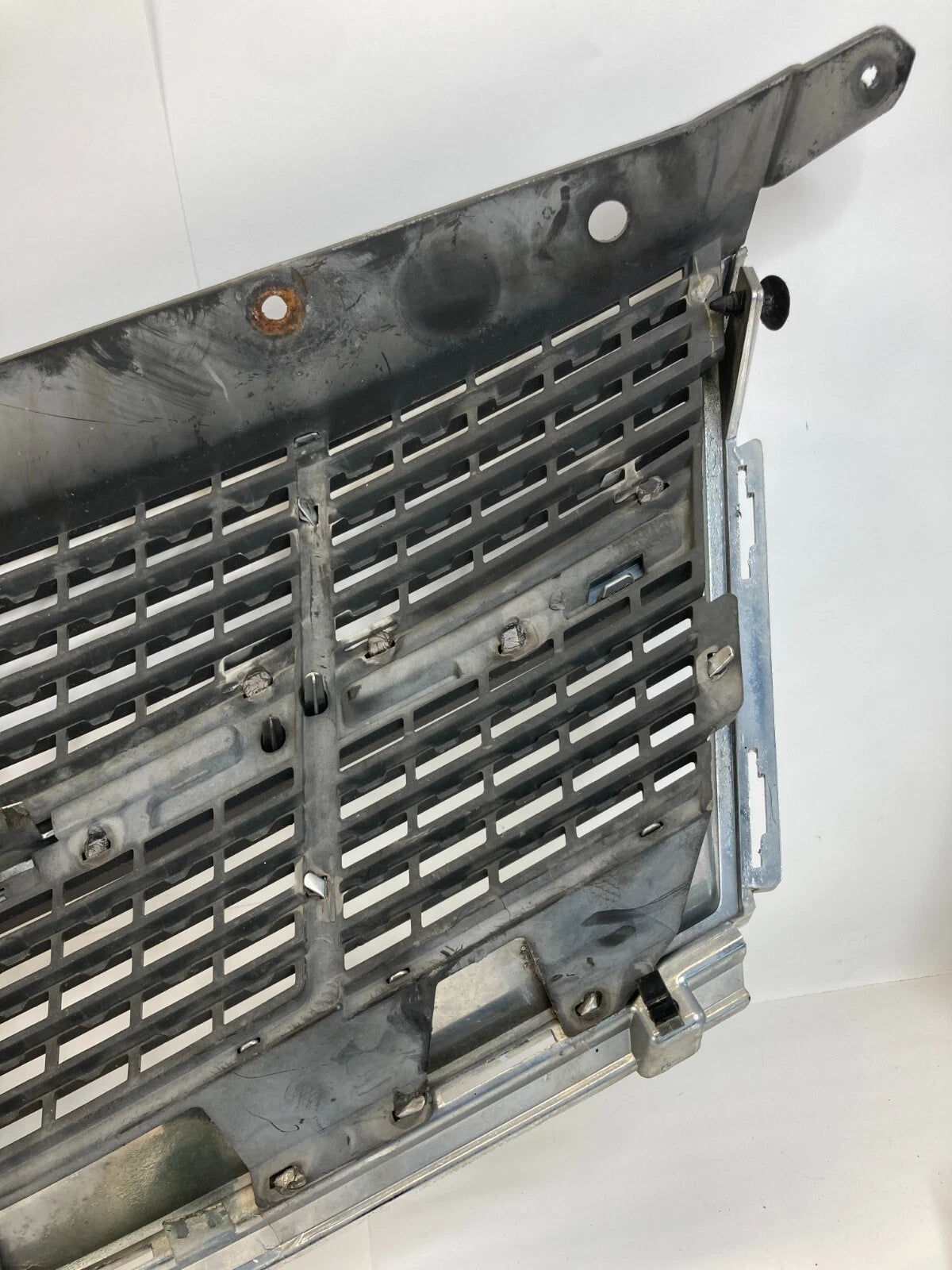 2008-2011 CADILLAC CTS FRONT UPPER GRILL GRILLE CHROME W/ EMBLEM 25778322