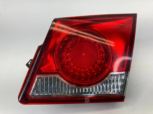 11-16 CHEVROLET CRUZE REAR RIGHT PASSENGER INNER TAIL LIGHT LAMP TAILLIGHT OEM