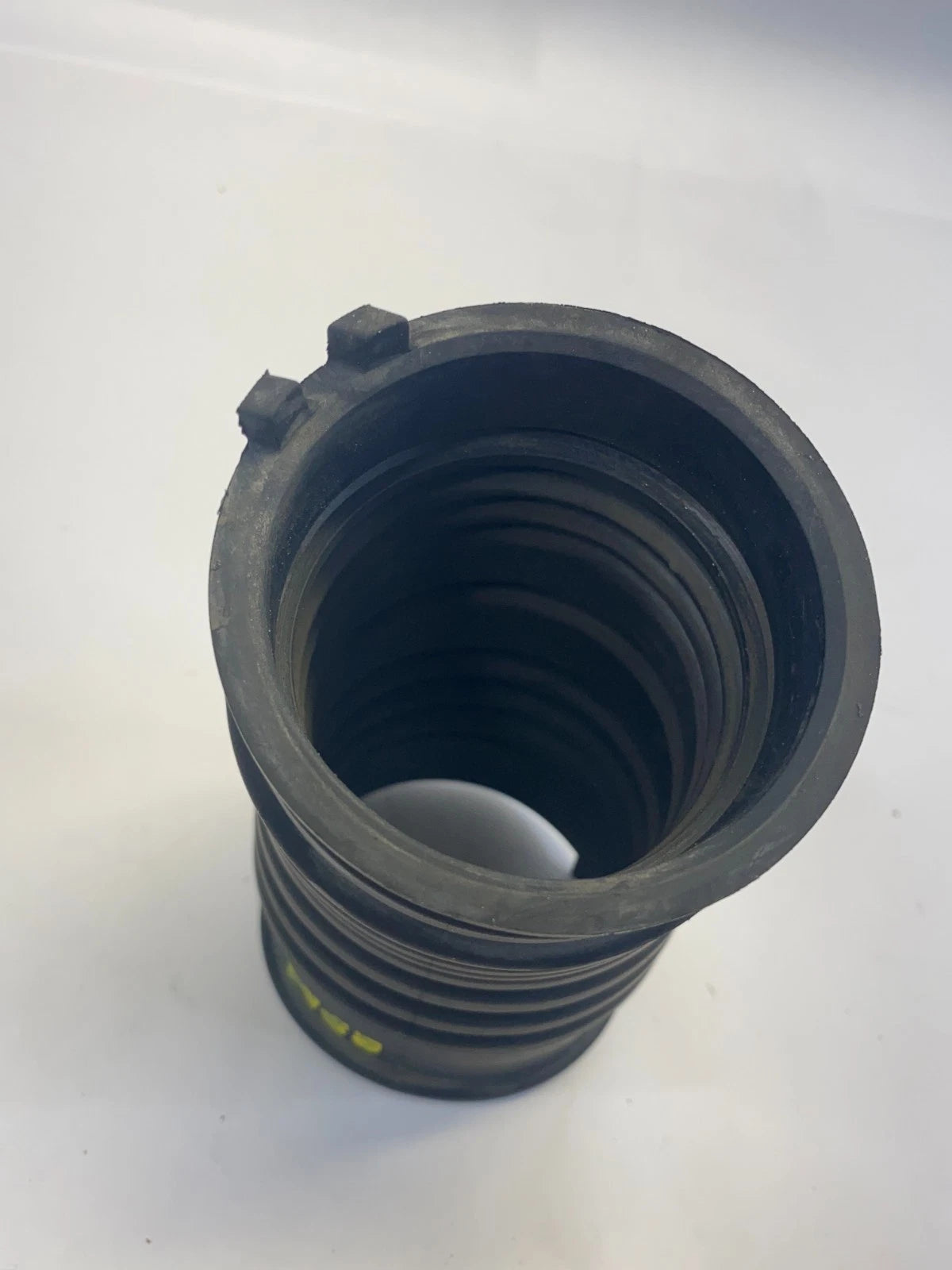 06-11 HONDA CIVIC COUPE 1.8L AIR CLEANER INTAKE HOSE TUBE DUCT TO RESONATOR OEM