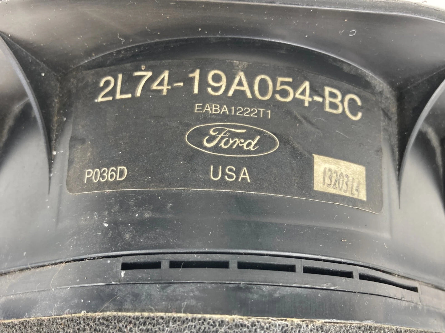2002-2006 LINCOLN NAVIGATOR REAR LEFT DOOR AUDIO SPEAKER 2L1F-18808-DB OEM