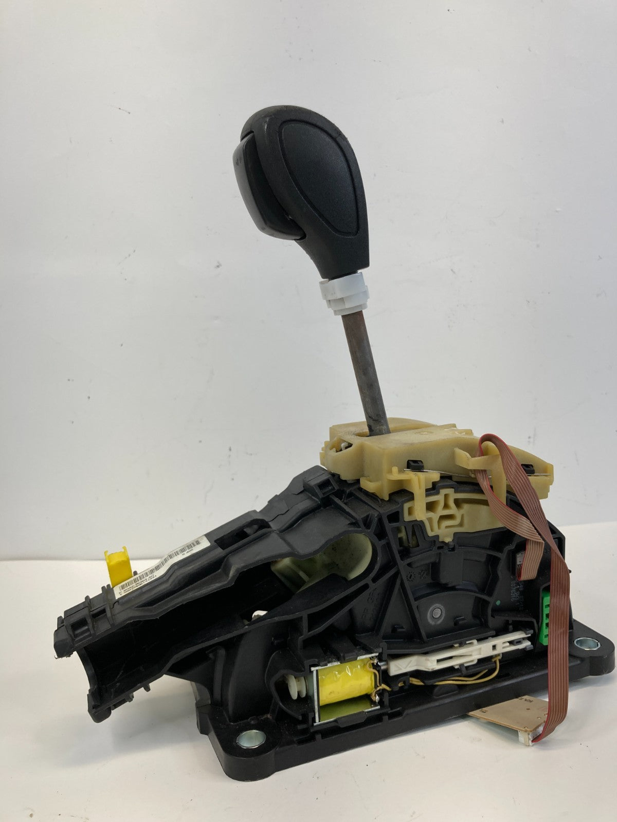 2008-2012 Land Rover LR2 Automatic Floor Gear Shifter Lever Handle Assembly