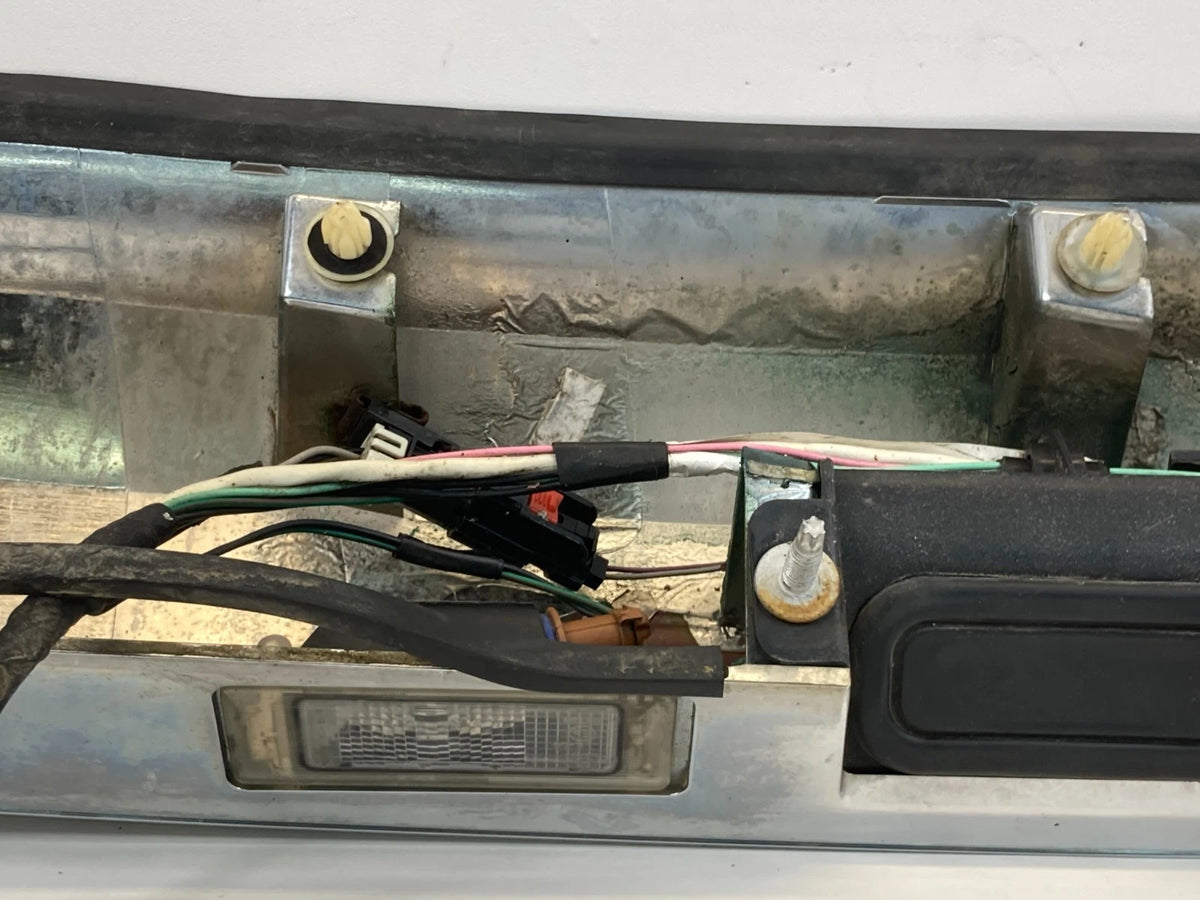 10-15 GMC TERRAIN REAR CHROME LIFTGATE MOLDING TRIM HANDLE WITH CAMERA 20942264