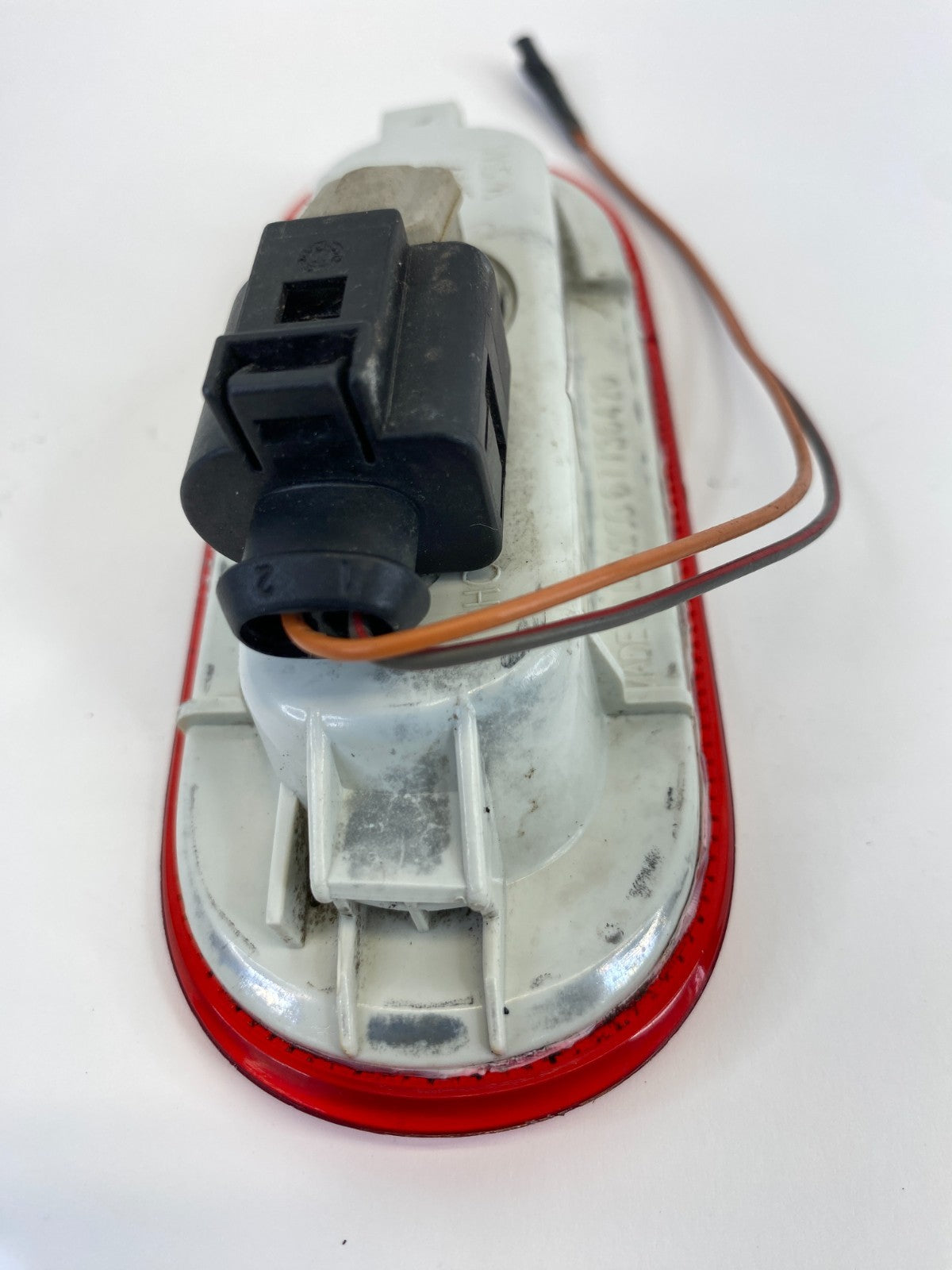 1998-2005 Volkswagen New Beetle Rear Right Side Marker Light Lamp 67736420 OEM