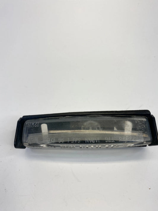 1998-2005 LEXUS GS300 REAR TRUNK LICENSE PLATE LIGHT LAMP TRIM PANEL OEM